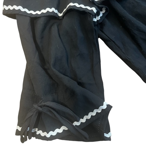 She + Sky NWT Black Off-Shoulder Black Top with White Trim Sz small - Picture 5 of 5